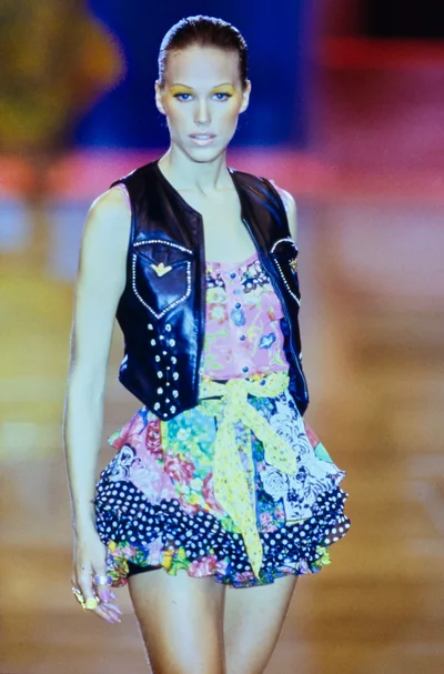 Look 100